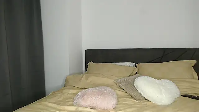 ElizabethAC online show from 03-19-25, 09:38