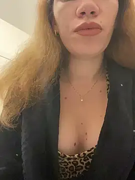 Snapshot of EvaRush chatting on 12-01-24, 08:53 EvaRush online show from 12-01-24, 08:53