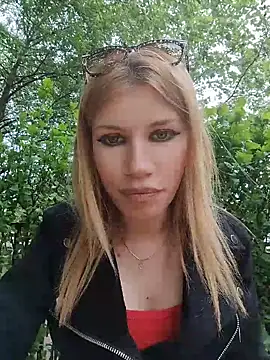 EvaRush online show from 05-13-26, 11:18