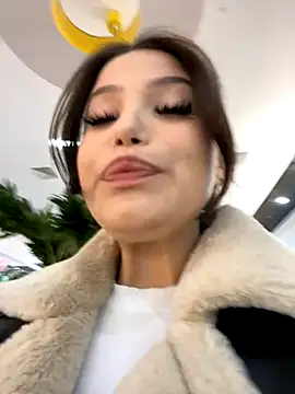 Chloe  Moon online show from 10-22-25, 03:12