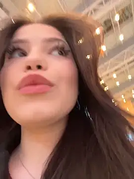 Chloe  Moon online show from 12-19-25, 02:13