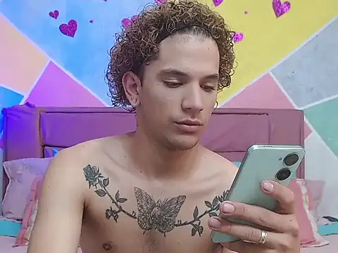 tylor boy online show from 09-11-25, 04:45