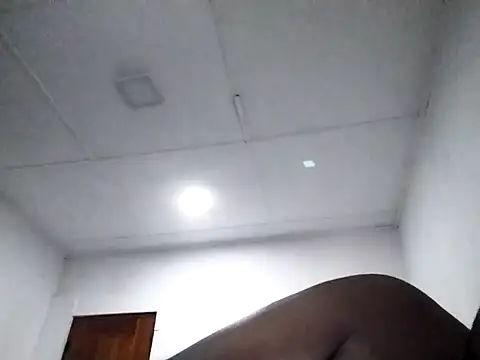 Snapshot of nikini1621 chatting on 11-09-25, 02:54 nikini1621 online show from 11-09-25, 02:54