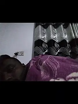 Snapshot of nikini1621 chatting on 03-14-26, 04:23 nikini1621 online show from 03-14-26, 04:23