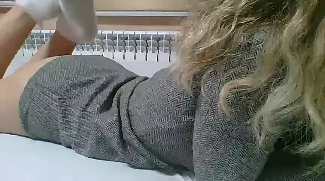 Emma 99 online show from 02-01-25, 02:34