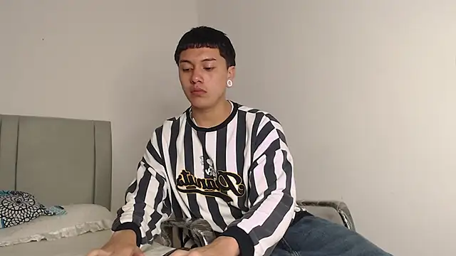 alex-lover online show from 02-04-26, 02:17