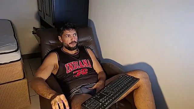 LUH133 online show from 07-08-26, 04:44