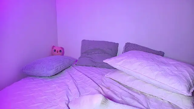 PollyGrey  online show from 12-22-25, 04:42