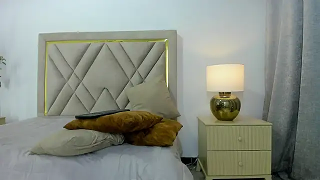 emily queen2 online show from 04-24-26, 07:16