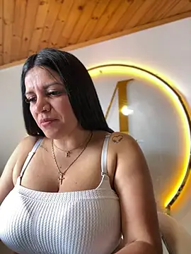 Milff parkerrr online show from 01-31-25, 08:22