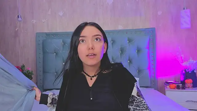 Snapshot of Marcelaa_fox chatting on 11-08-25, 09:02 Marcelaa fox online show from 11-08-25, 09:02