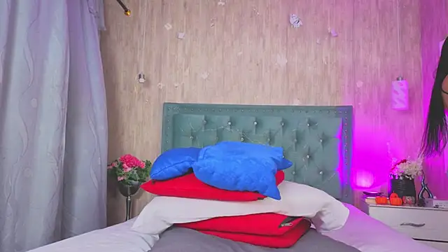 Snapshot of Marcelaa_fox chatting on 11-12-25, 09:14 Marcelaa fox online show from 11-12-25, 09:14