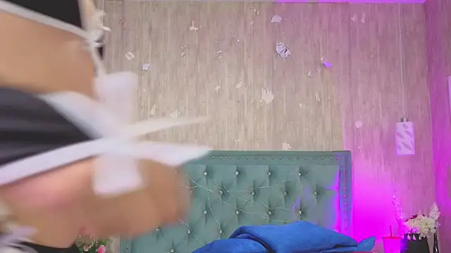 Snapshot of Marcelaa_fox chatting on 11-15-25, 08:49 Marcelaa fox online show from 11-15-25, 08:49