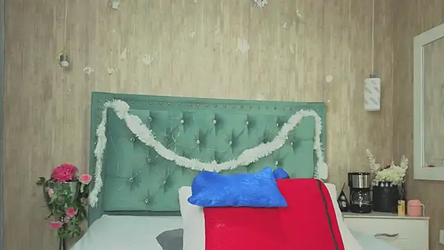 Snapshot of Marcelaa_fox chatting on 12-02-25, 08:48 Marcelaa fox online show from 12-02-25, 08:48