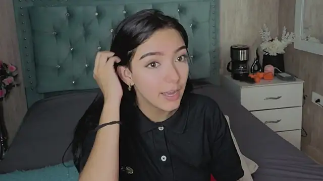 Marcelaa fox online show from 04-28-26, 08:47