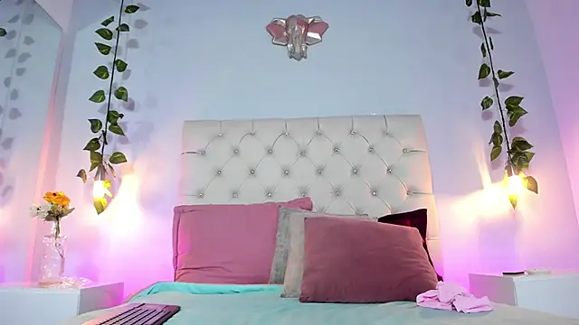 Isabella Flowers online show from 01-09-26, 09:27