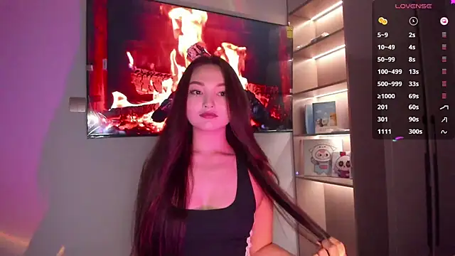 Snapshot of 1_love_8 chatting on 10-13-25, 05:35 1 love 8 online show from 10-13-25, 05:35