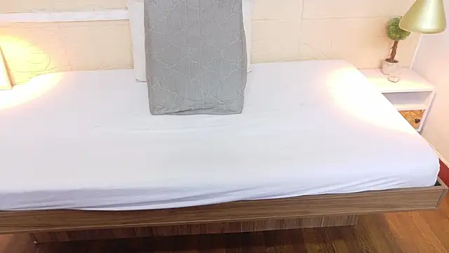 Chocolatte bar online show from 02-10-25, 01:33