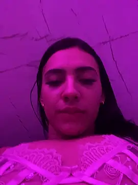 Snapshot of IsaValencia chatting on 01-18-25, 03:31 IsaValencia online show from 01-18-25, 03:31