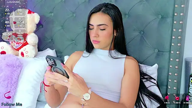 Snapshot of IsaValencia chatting on 02-21-25, 07:54 IsaValencia online show from 02-21-25, 07:54