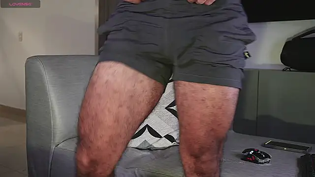 Snapshot of orion1993 chatting on 10-25-25, 10:12 orion1993 online show from 10-25-25, 10:12