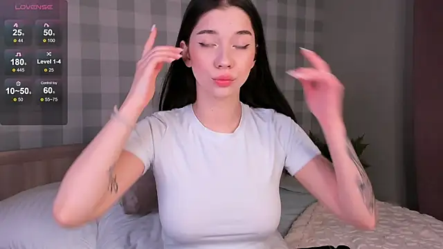 Butterflys1268 online show from 01-25-25, 01:21