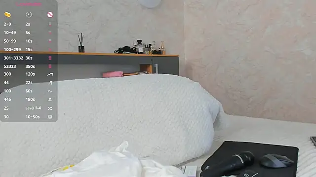 Butterflys1268 online show from 03-24-26, 04:17