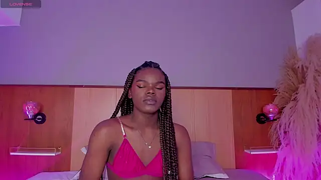 CamiEstrada online show from 01-19-25, 08:51