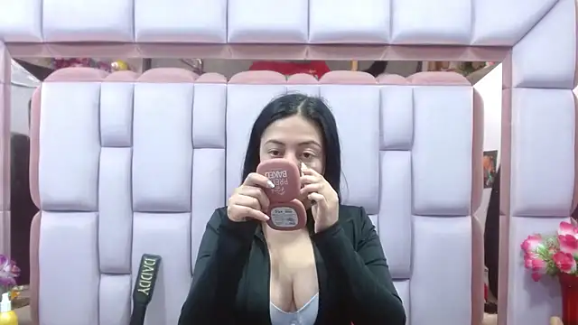 Snapshot of slut_anal_ chatting on 01-05-25, 03:11 slut anal  online show from 01-05-25, 03:11