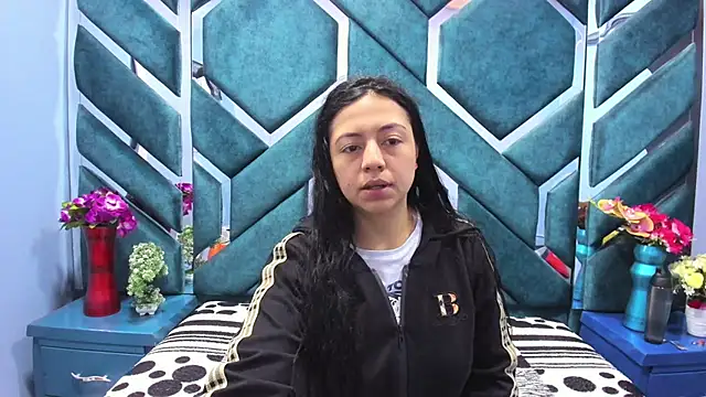 Snapshot of slut_anal_ chatting on 01-23-25, 01:13 slut anal  online show from 01-23-25, 01:13