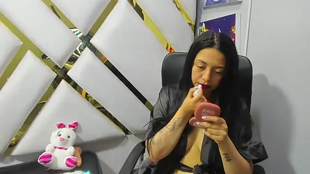 Snapshot of slut_anal_ chatting on 02-12-25, 02:32 slut anal  online show from 02-12-25, 02:32