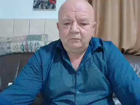 Snapshot of fullballs6 chatting on 12-17-24, 03:17 fullballs6 online show from 12-17-24, 03:17