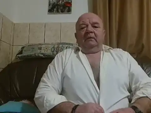 Snapshot of fullballs6 chatting on 02-02-25, 03:10 fullballs6 online show from 02-02-25, 03:10