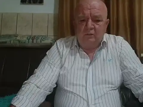 Snapshot of fullballs6 chatting on 02-26-25, 02:37 fullballs6 online show from 02-26-25, 02:37