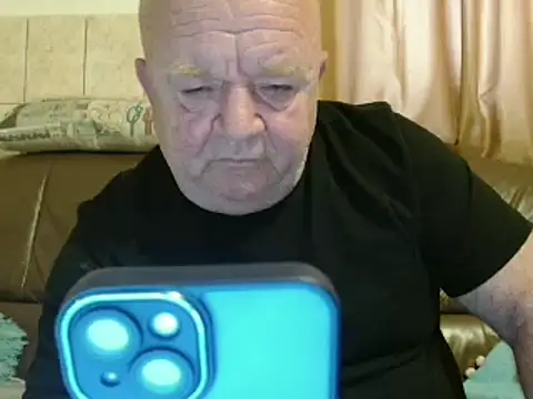 Snapshot of fullballs6 chatting on 03-10-25, 06:27 fullballs6 online show from 03-10-25, 06:27