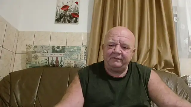 Snapshot of fullballs6 chatting on 09-30-25, 01:54 fullballs6 online show from 09-30-25, 01:54