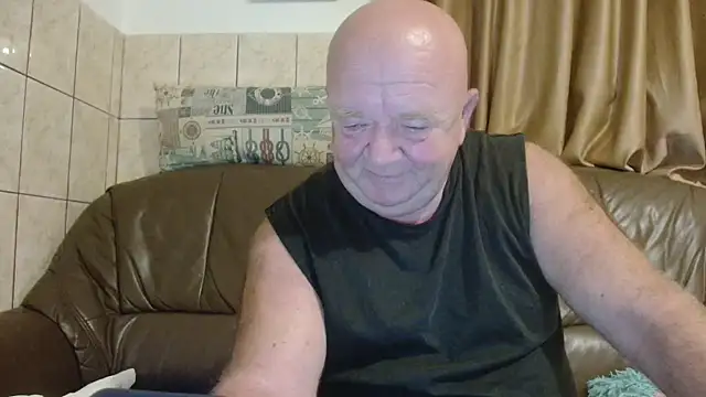 Snapshot of fullballs6 chatting on 10-02-25, 01:56 fullballs6 online show from 10-02-25, 01:56