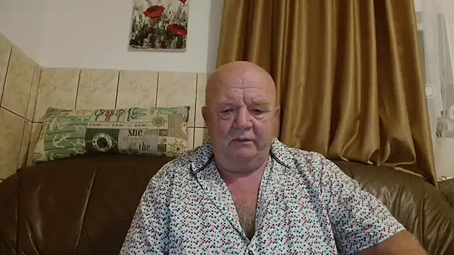 Snapshot of fullballs6 chatting on 10-09-25, 01:47 fullballs6 online show from 10-09-25, 01:47