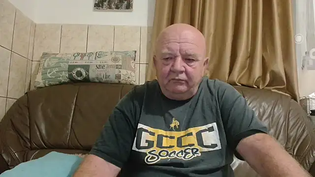 Snapshot of fullballs6 chatting on 10-11-25, 02:55 fullballs6 online show from 10-11-25, 02:55