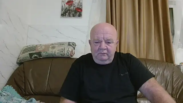 Snapshot of fullballs6 chatting on 12-02-25, 03:01 fullballs6 online show from 12-02-25, 03:01