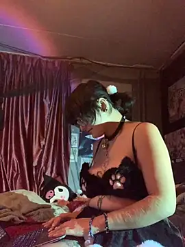 Snapshot of space_g1rl chatting on 11-03-25, 06:31 space g1rl online show from 11-03-25, 06:31