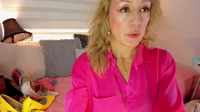 Snapshot of Sammykatt chatting on 02-26-25, 03:19 Sammykatt online show from 02-26-25, 03:19