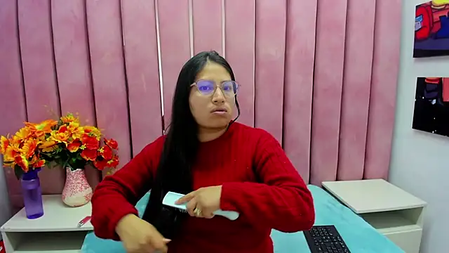 Miaa Smiith  online show from 10-02-25, 03:13