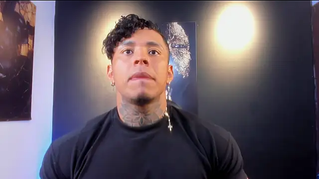 Snapshot of bradley_smith chatting on 11-23-25, 01:49 bradley smith online show from 11-23-25, 01:49