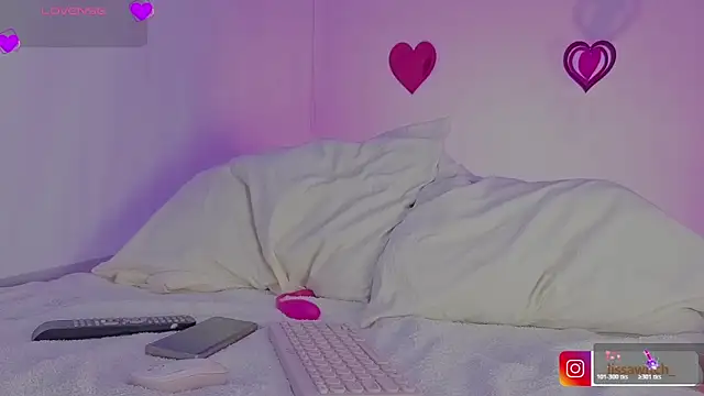 Snapshot of ChannelCox1 chatting on 03-09-26, 02:15 ChannelCox1 online show from 03-09-26, 02:15