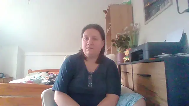 Snapshot of ReifeVenna chatting on 09-15-25, 07:19 ReifeVenna online show from 09-15-25, 07:19