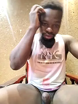 Snapshot of Chocolate_factory_man chatting on 12-18-25, 04:40 Chocolate factory man online show from 12-18-25, 04:40