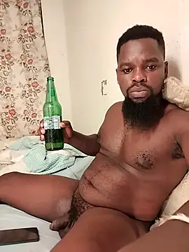 Snapshot of Chocolate_factory_man chatting on 02-19-26, 10:17 Chocolate factory man online show from 02-19-26, 10:17