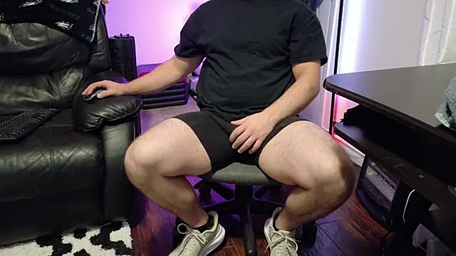 Snapshot of Thekodyy chatting on 12-02-25, 10:42 Thekodyy online show from 12-02-25, 10:42