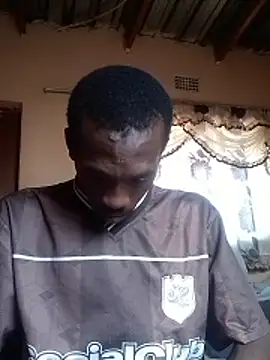 Snapshot of Eugenemtsiri chatting on 02-01-26, 11:53 Eugenemtsiri online show from 02-01-26, 11:53